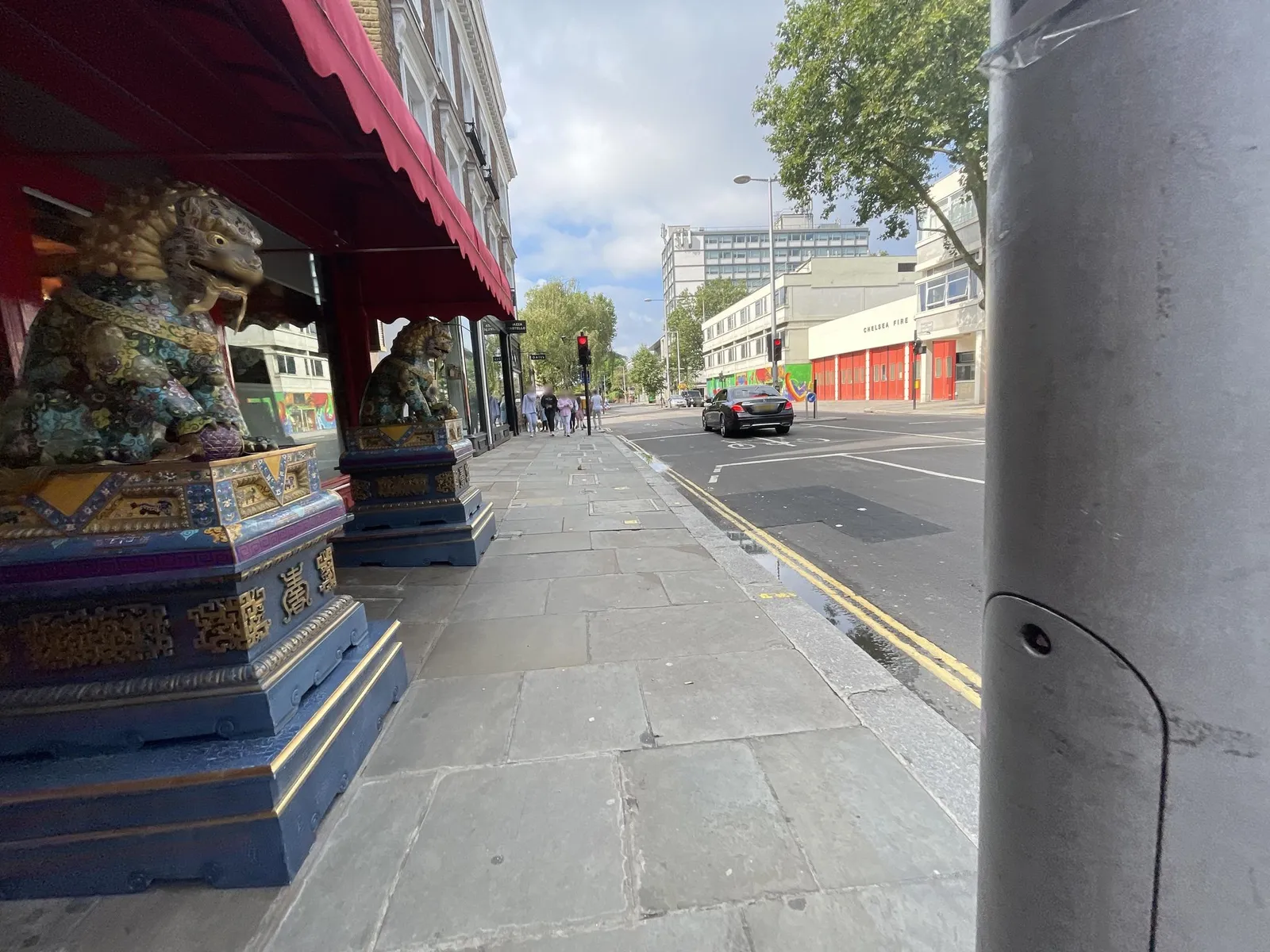 195-197, Kings Road — street-level view