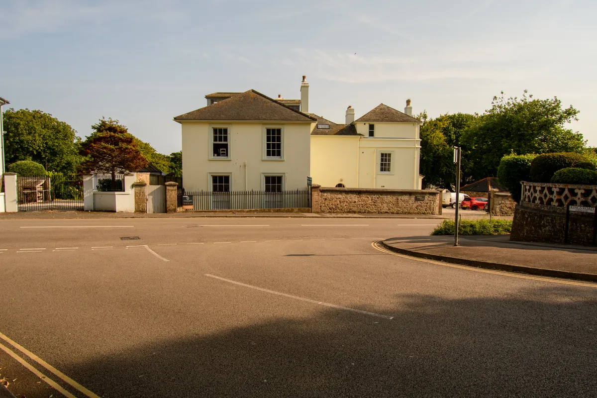 Alverton Manor