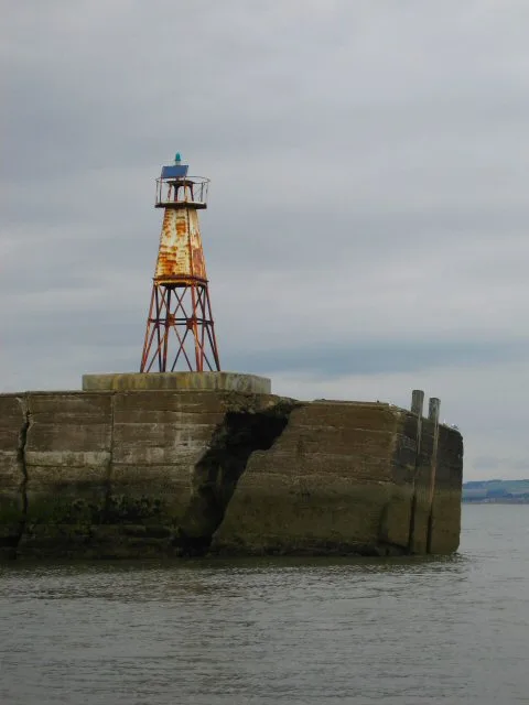 Amble North Pier light