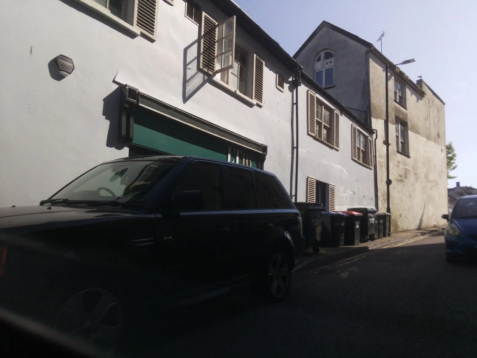 Beaufort Hotel — street-level view