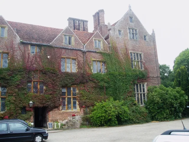 Bolebroke Castle