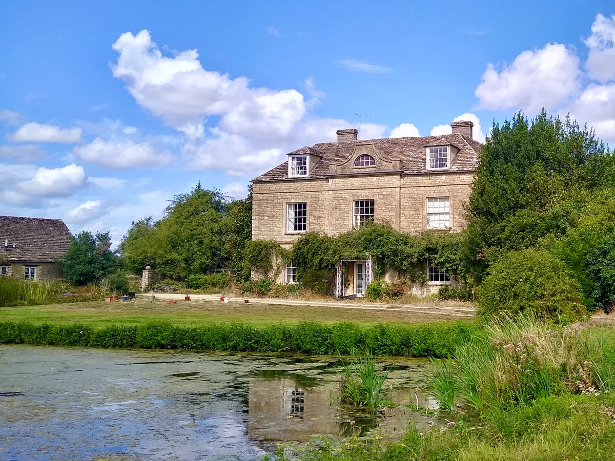 Broadwell Manor