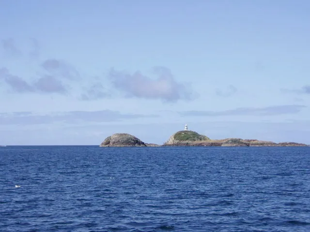 Cairns of Coll Light