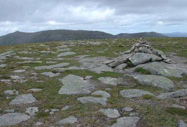 Càrn a' Choire Bhòidheach