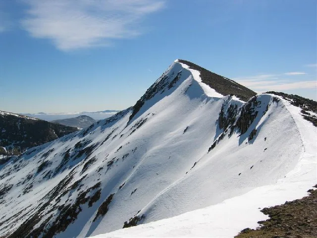 Càrn Mòr Dearg
