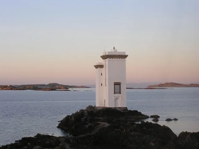Carraig Fhada Lighthouse