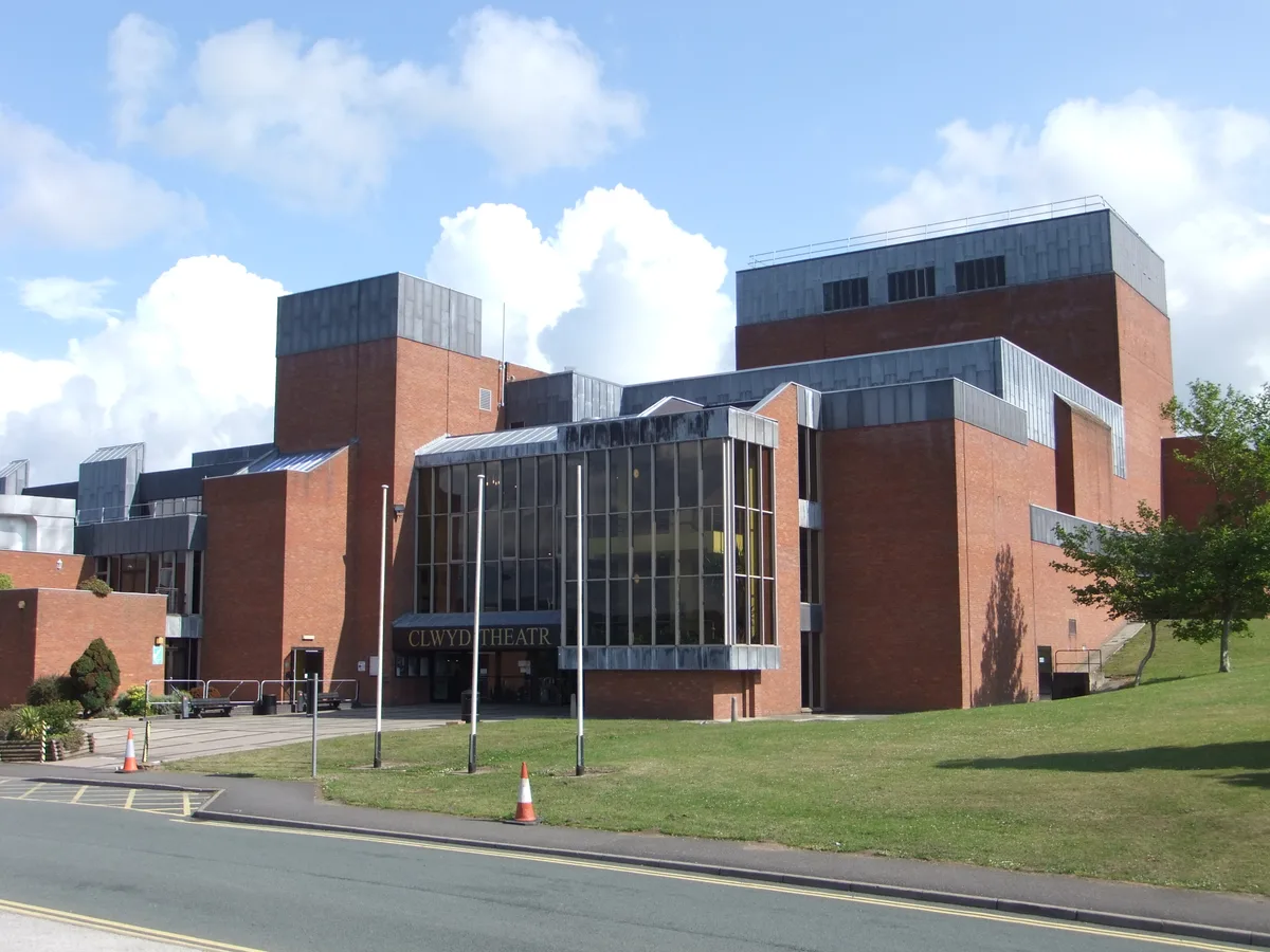 Clwyd Theatr
