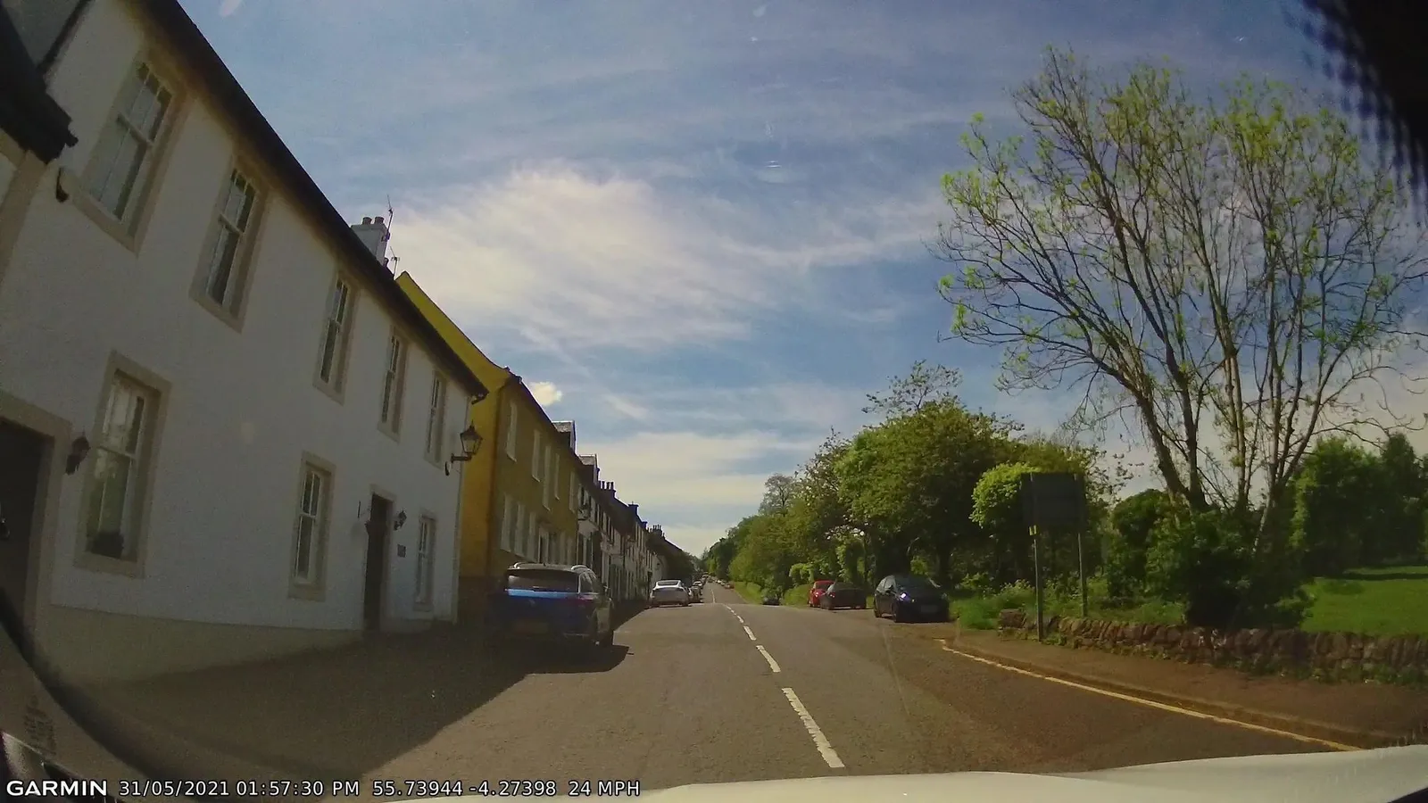 Cross Keys Inn, 1 Montgomery Street, Eaglesham — street-level view