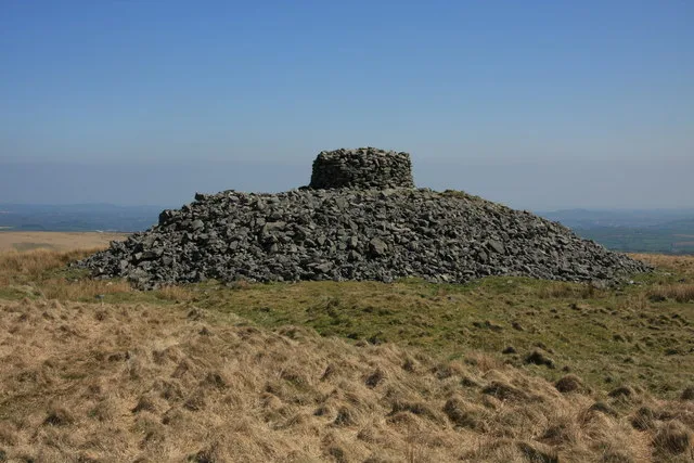 Eastern White Barrow
