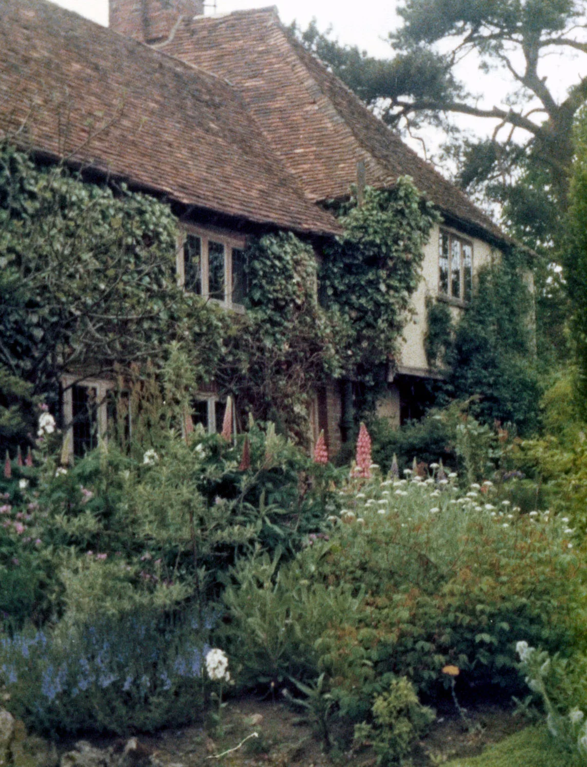 Eyhorne Manor