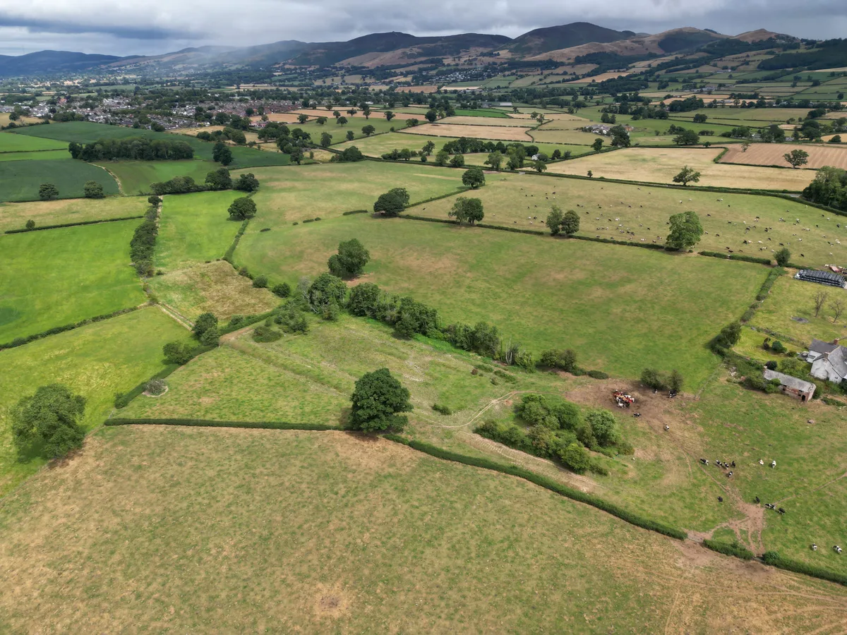 Ffynogion Earthwork