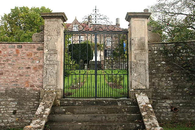 Gatcombe Court