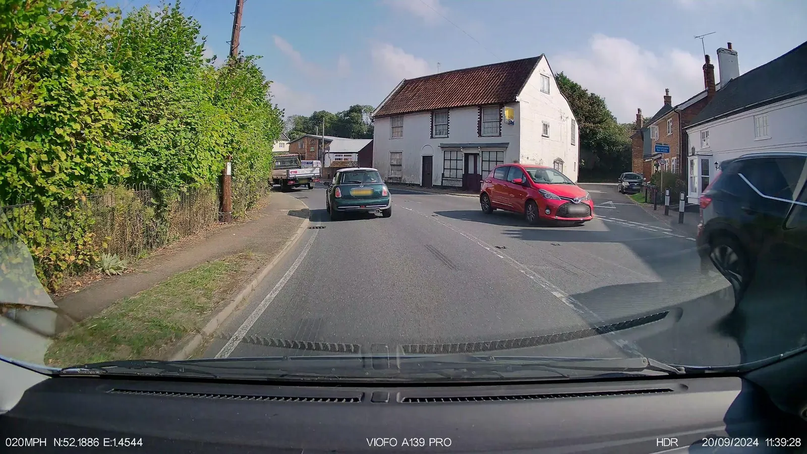 George and Dragon, Farnham — street-level view