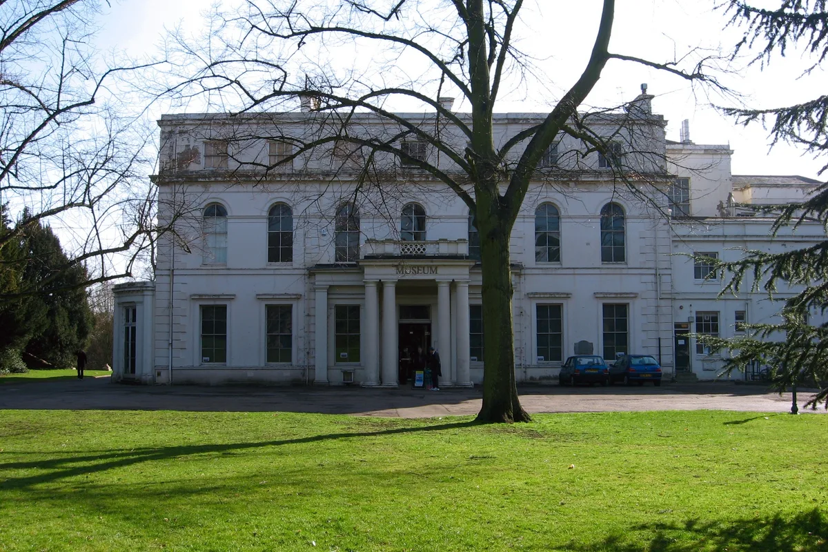 Gunnersbury Park