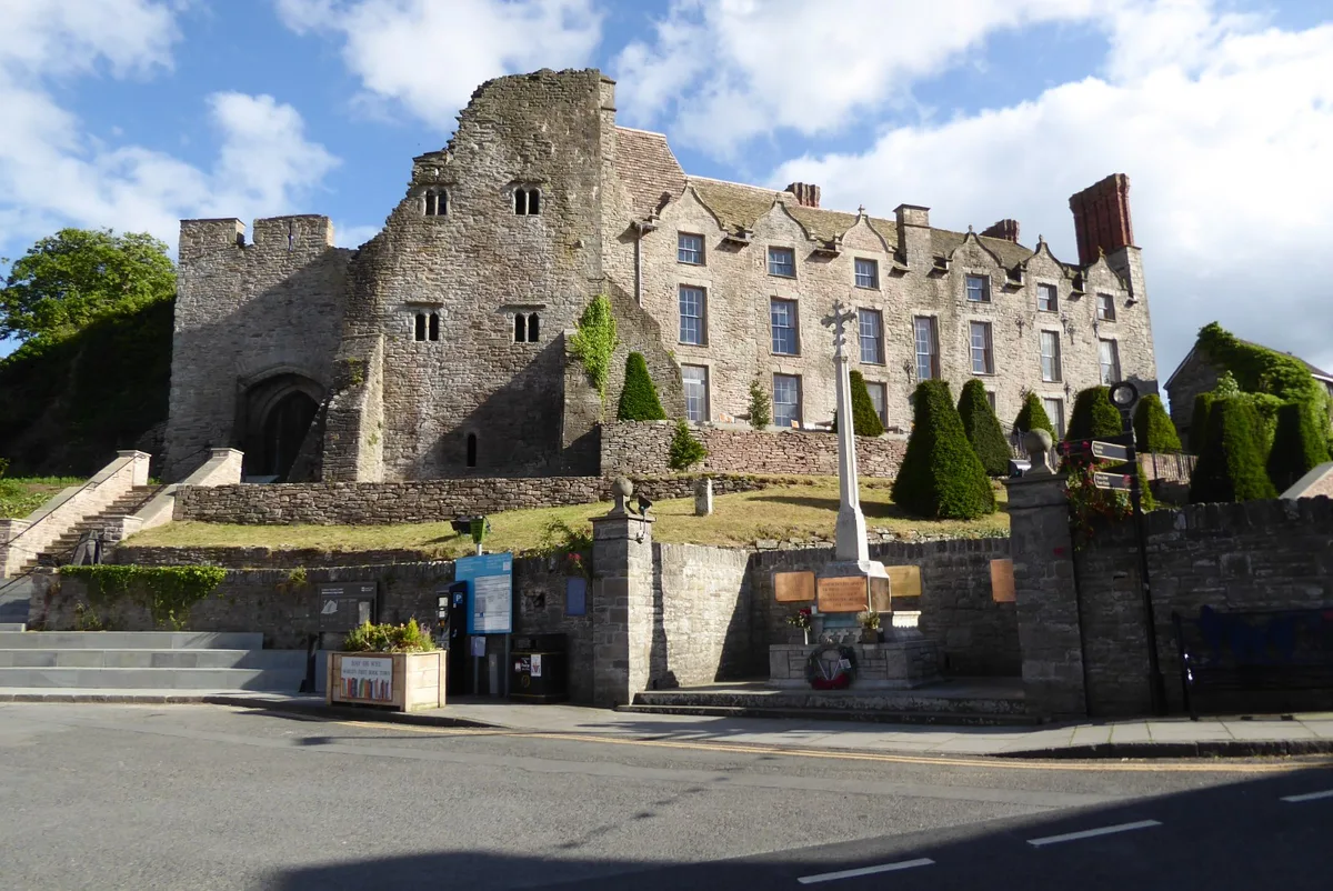 Hay Castle