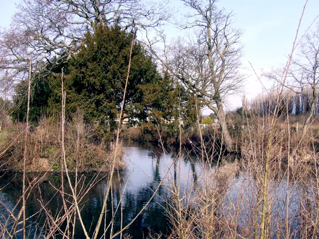 Headstone Manor moated site