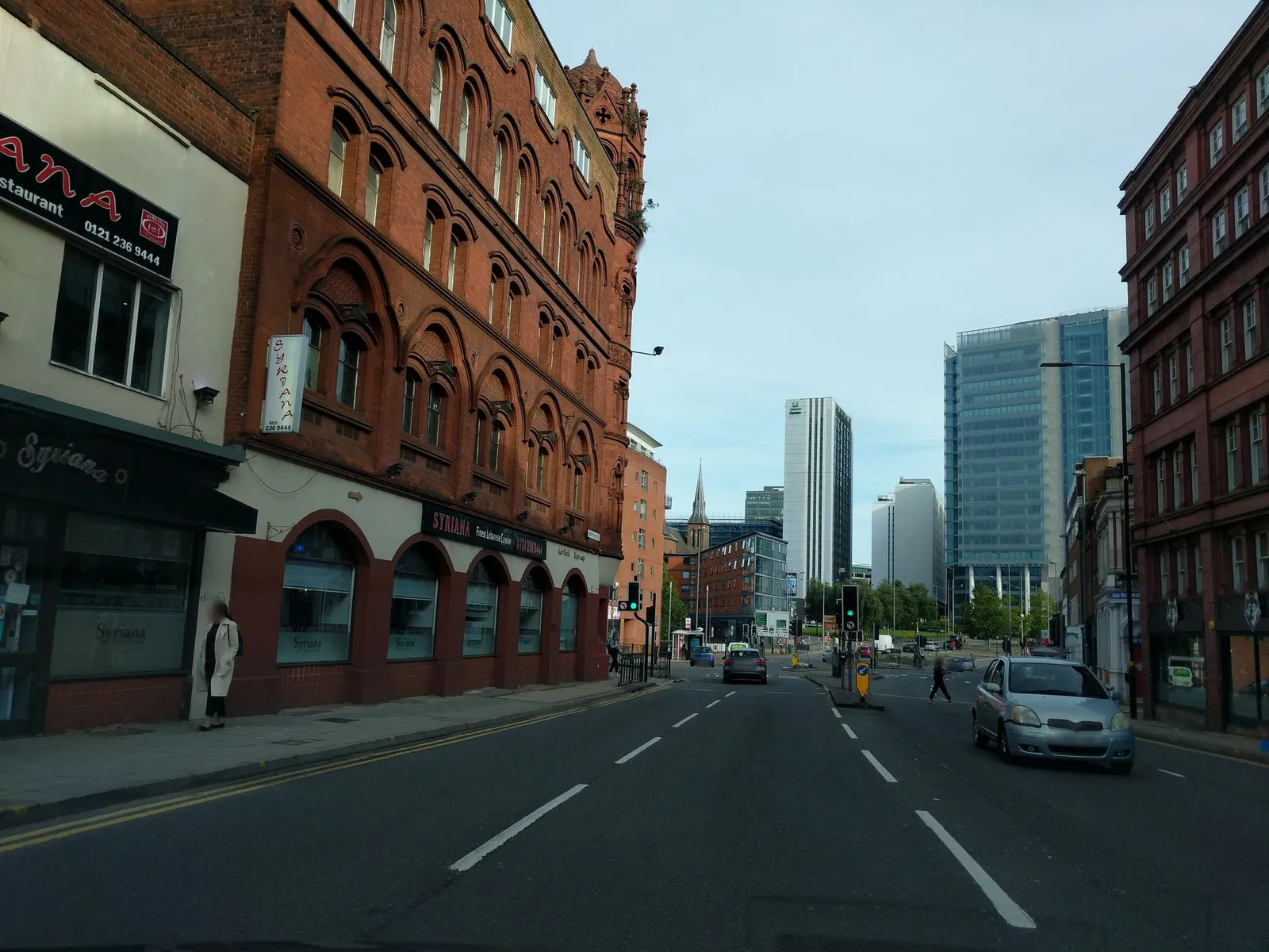 Hen & Chickens — street-level view