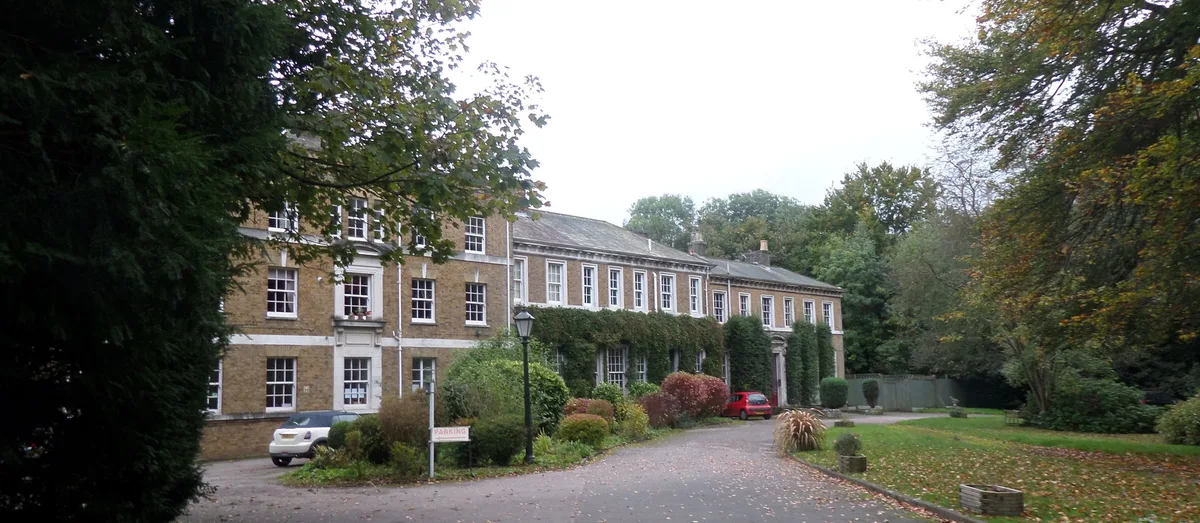 High Elms Manor