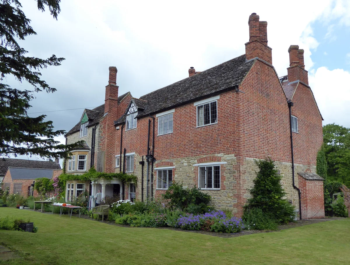 Hinton Manor