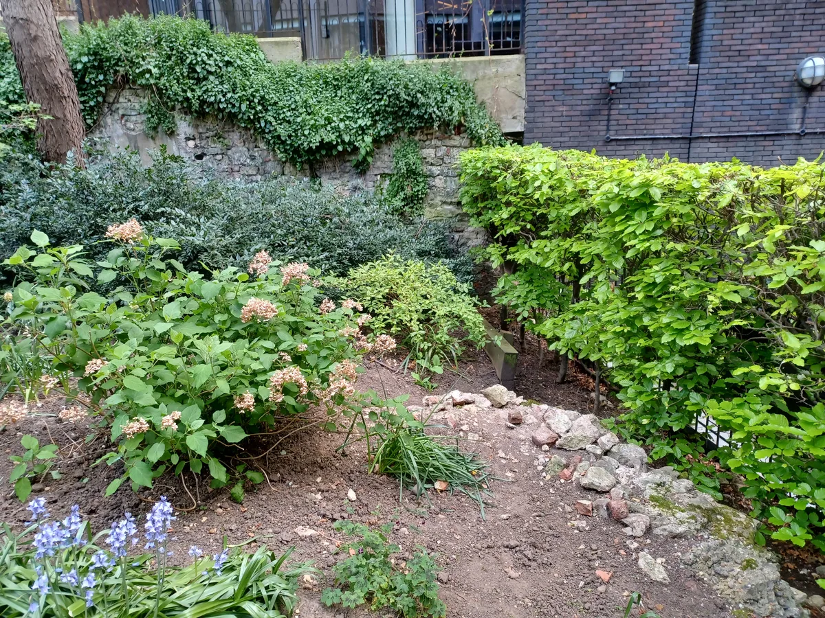 Huggin Hill Roman bath house, 120m WNW of St James's Church