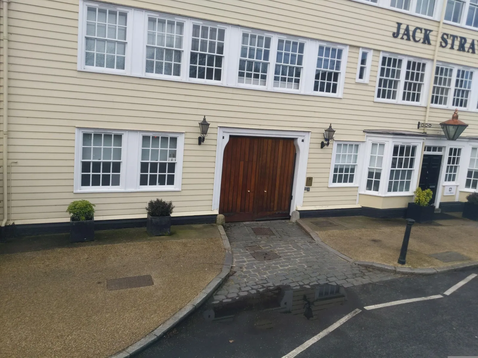 Jack Straw's Castle — street-level view