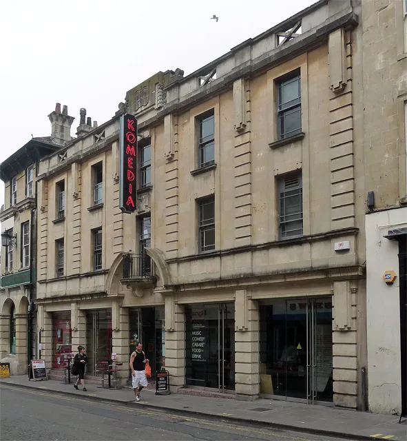 Komedia
