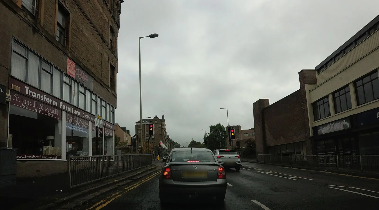 Ladywell Tavern, 16 Victoria Road, Dundee — street-level view