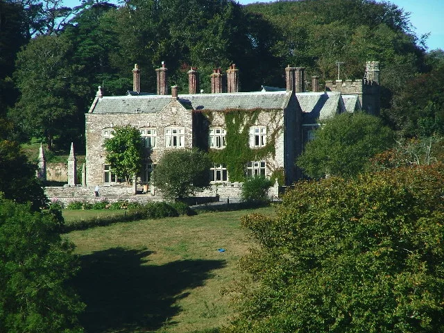 Langdon Court