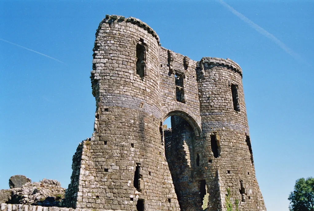 Llawhaden Castle