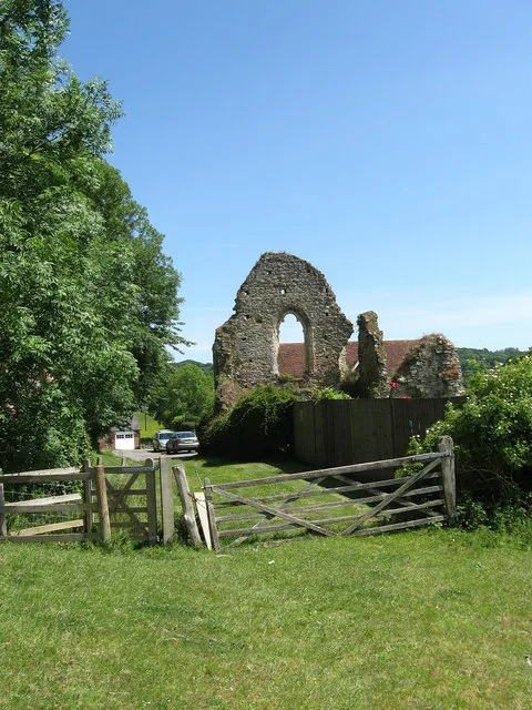 Manor house (remains of)