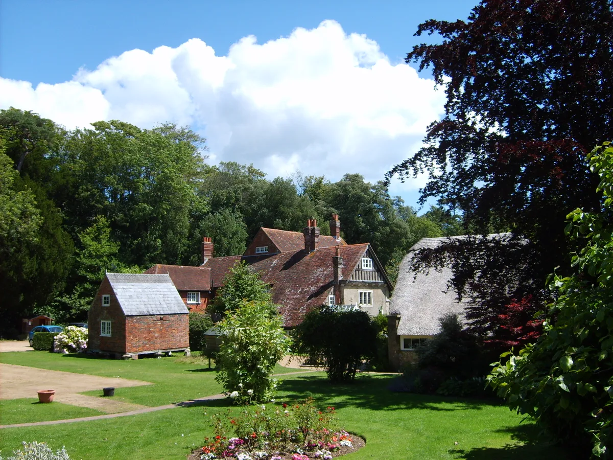 Morton Manor