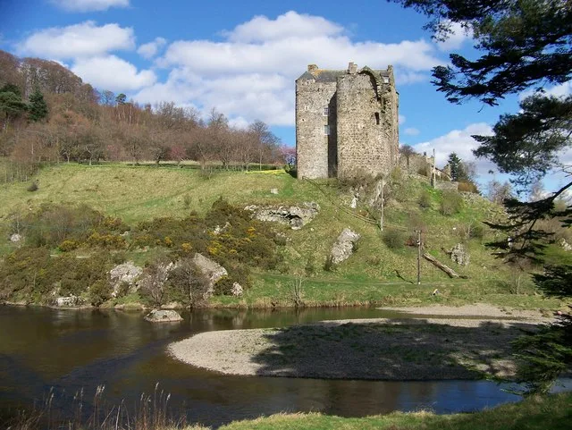 Neidpath Castle