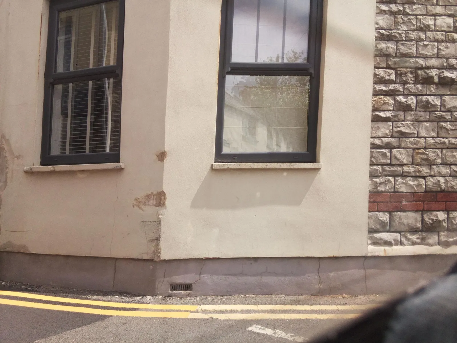 Old Swan Inn — street-level view