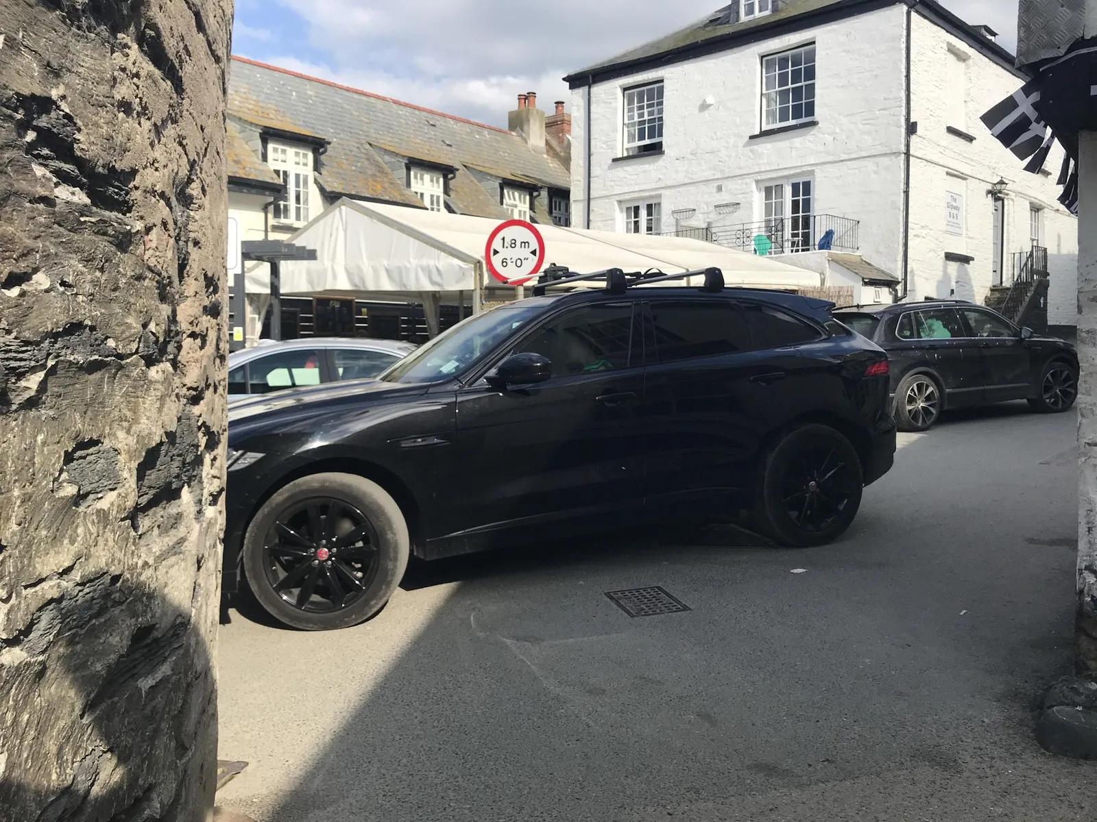 Outlaws Fish Kitchen — street-level view