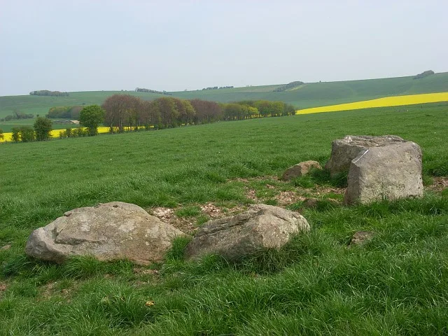 Penning bell barrow 600m east of Avebury Down Barn
