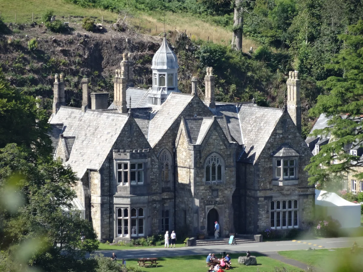 Plas Glyn-y-weddw