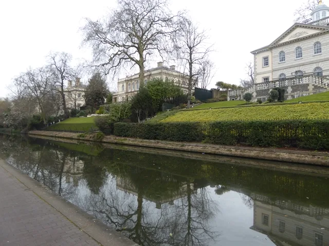 Quinlan Terry's Regent's Park villas