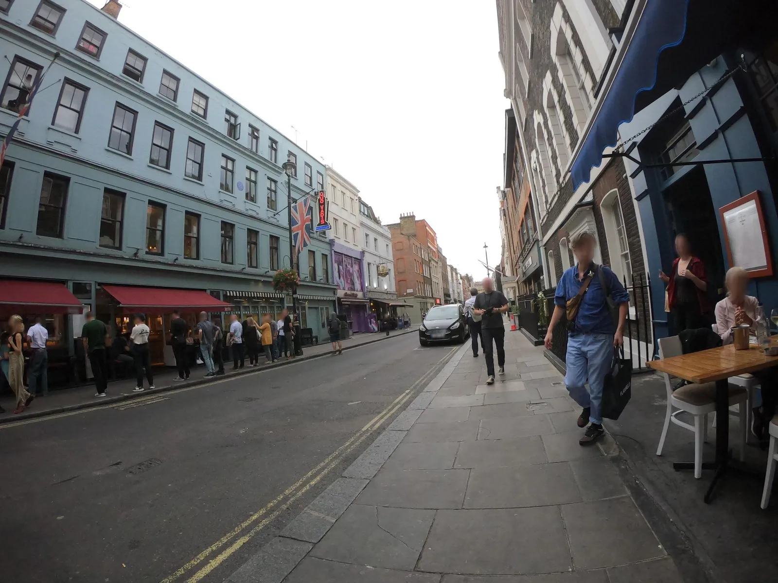 Quo Vadis — street-level view