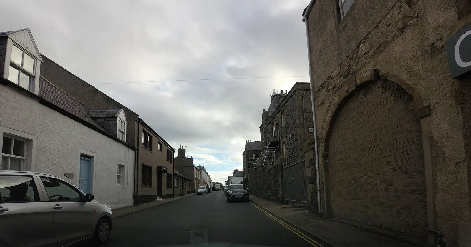 Railway Inn, 96 North Castle Street, Banff — street-level view