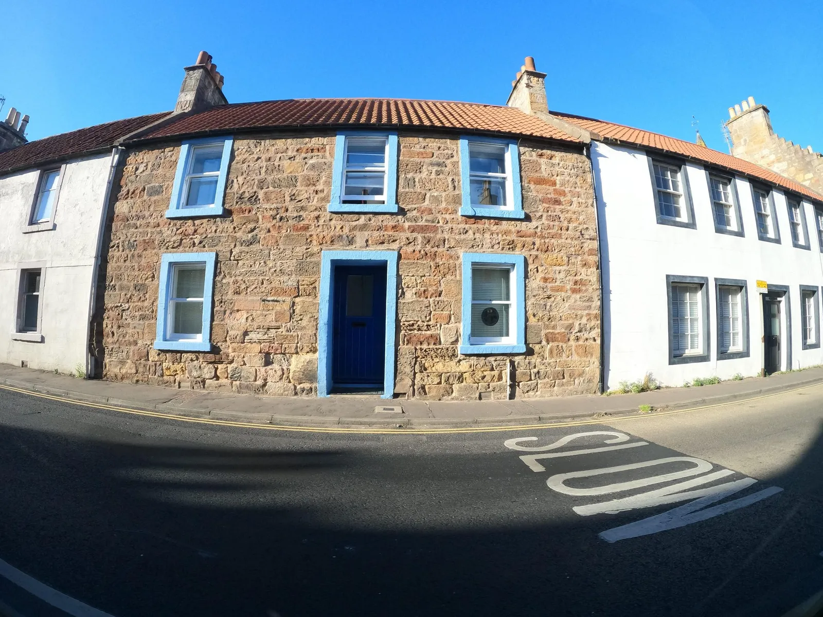 Railway Tavern, 14, 16 High Street West, Anstruther Wester — street-level view