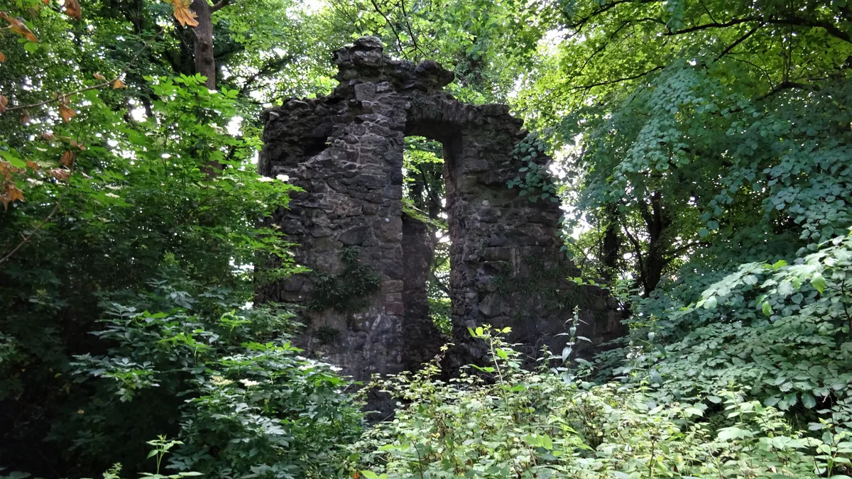 Ranfurly Castle