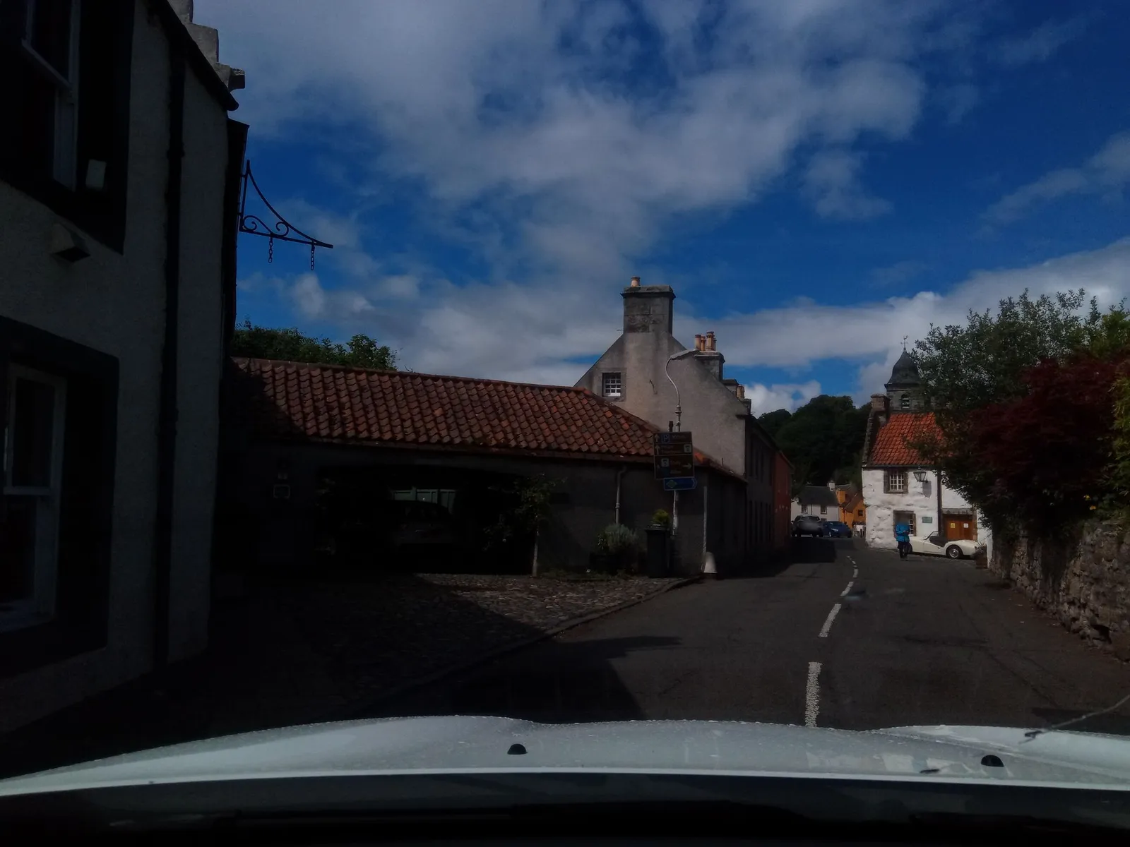 Red Lion Inn, Low Causeway, Culross — street-level view