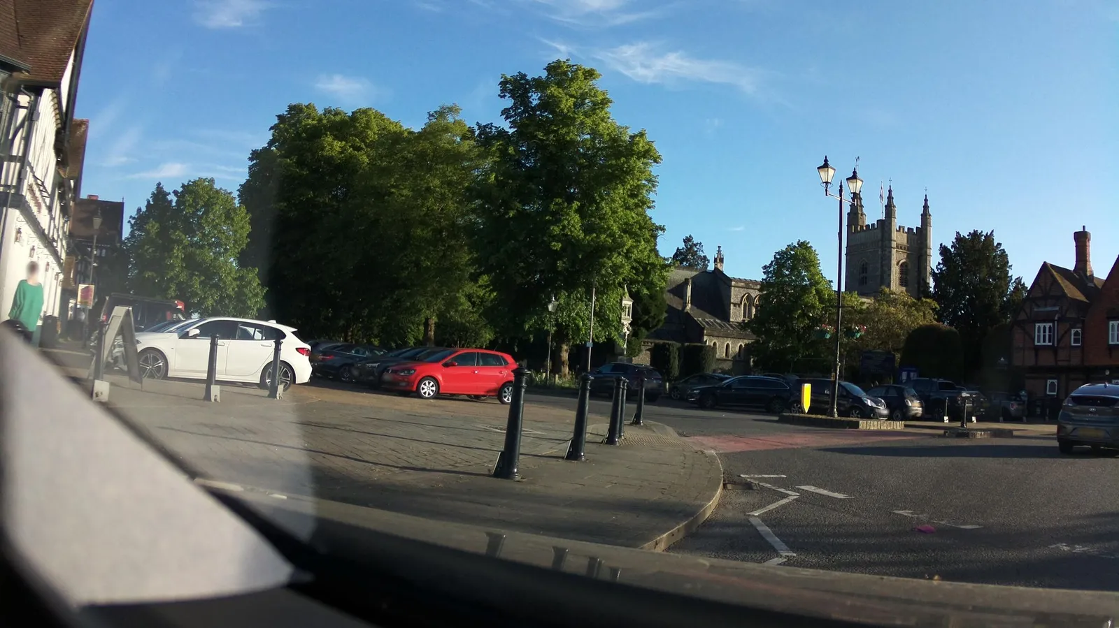 Royal Saracens Head — street-level view