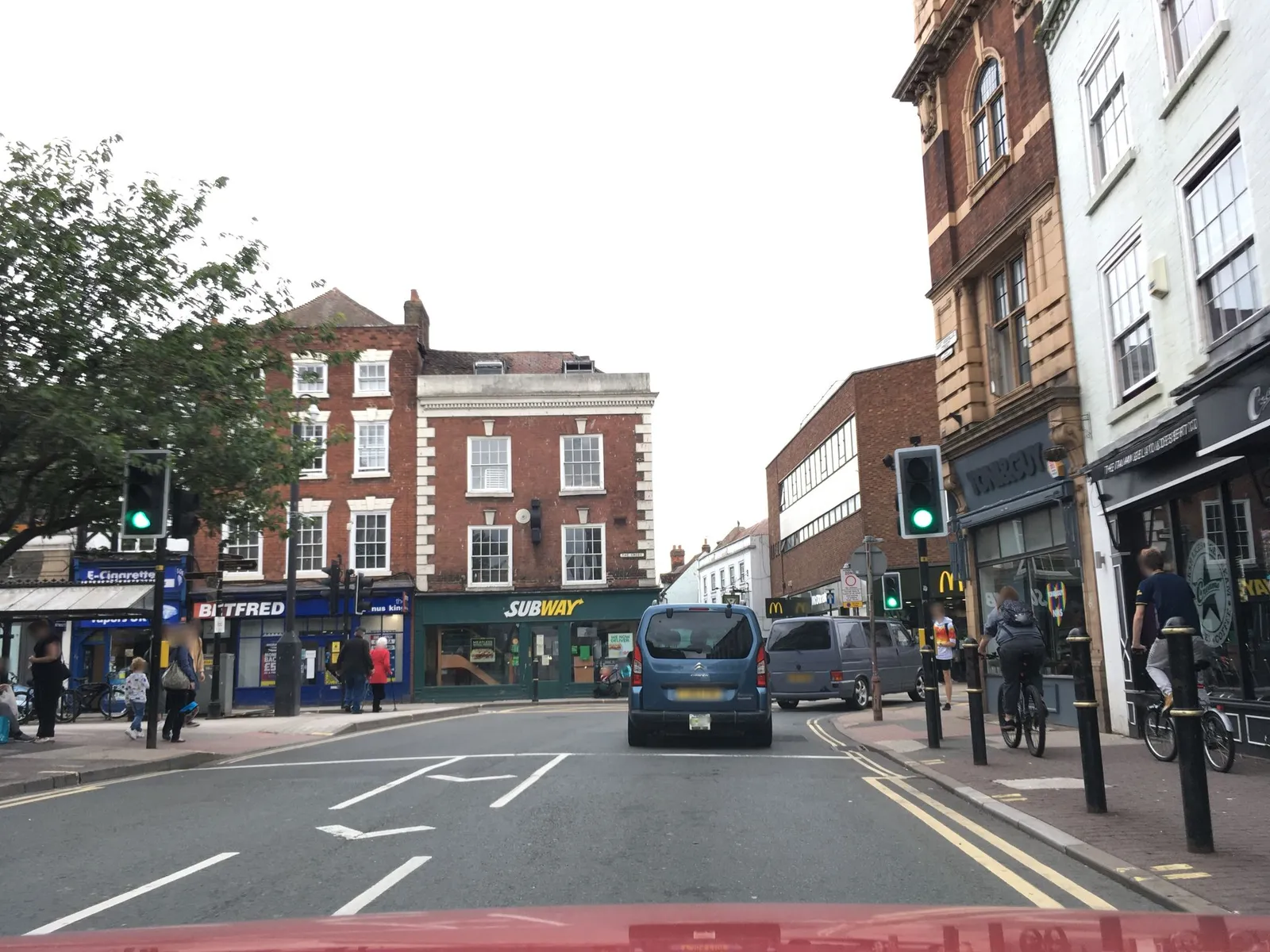 Slug and Lettuce — street-level view