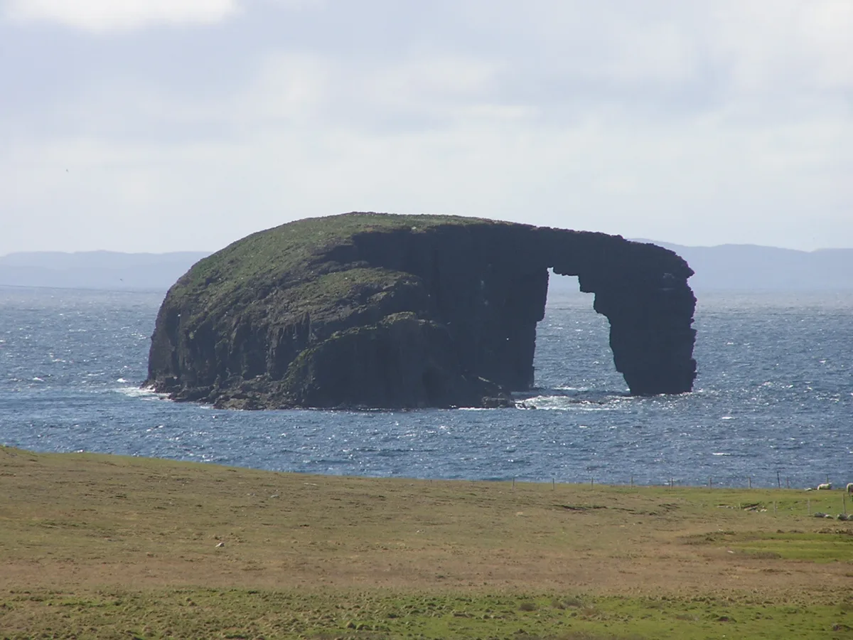 St Magnus Bay, mountains & hills in Scottish Islands