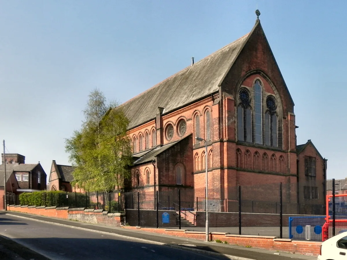 St Thomas' Church, Halliwell
