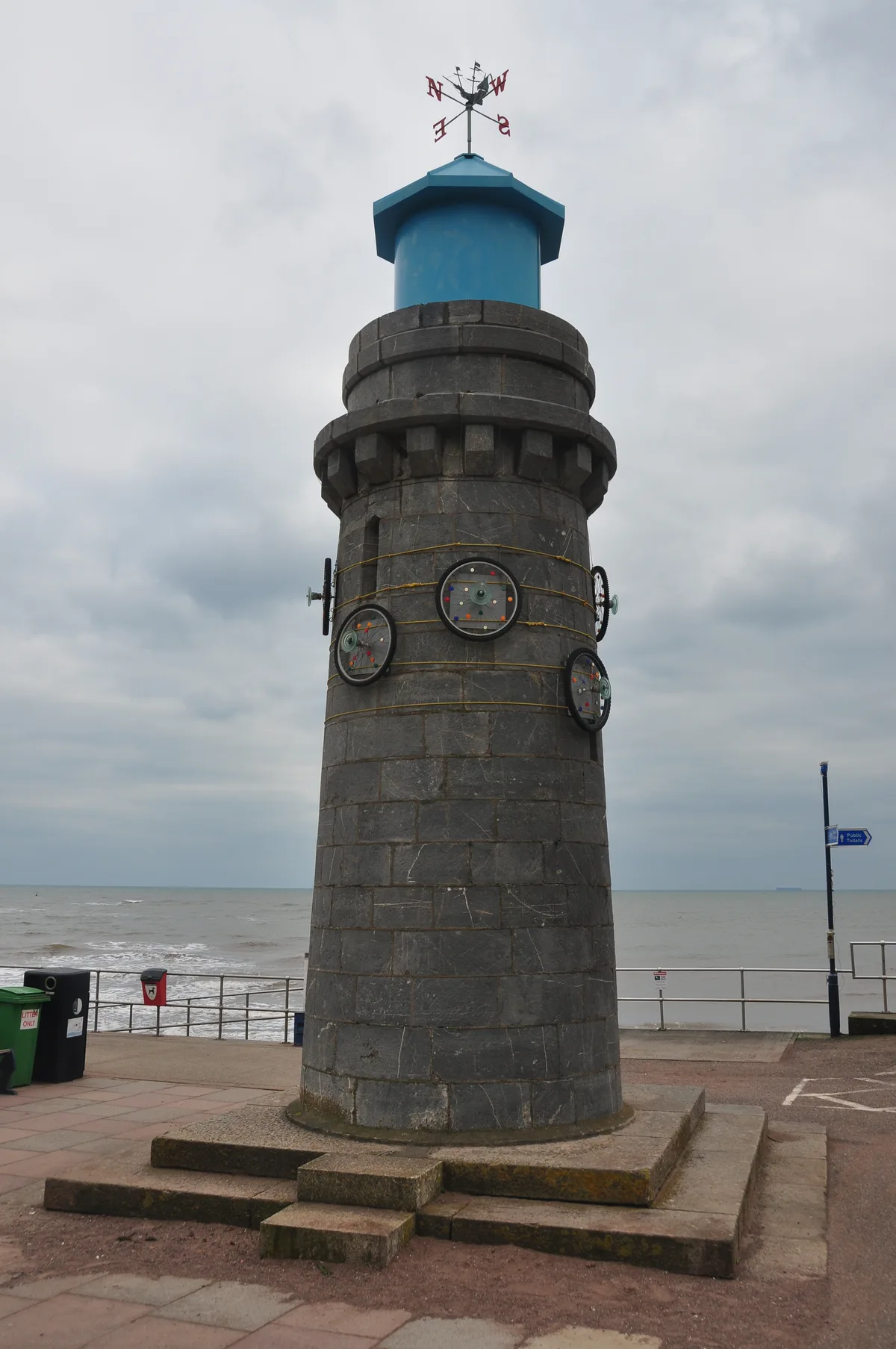 Teignmouth lighthouse