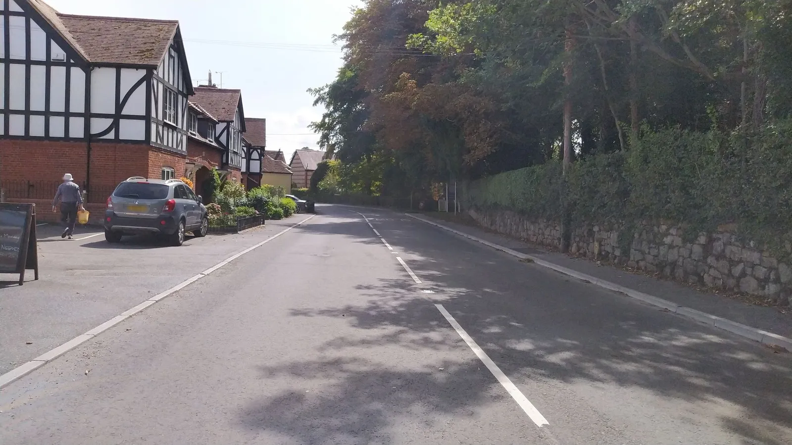 The Talbot at Iwerne Minster — street-level view
