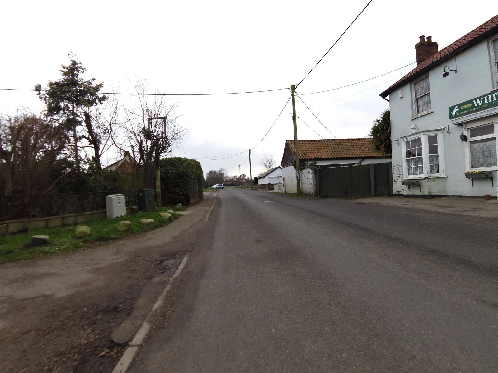 The White Horse, Kirton — street-level view