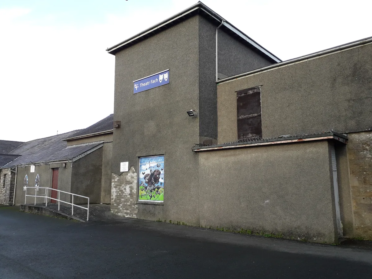 Theatr Fach